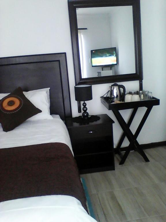 Aliwal Villa Guest Lodge Екстериор снимка