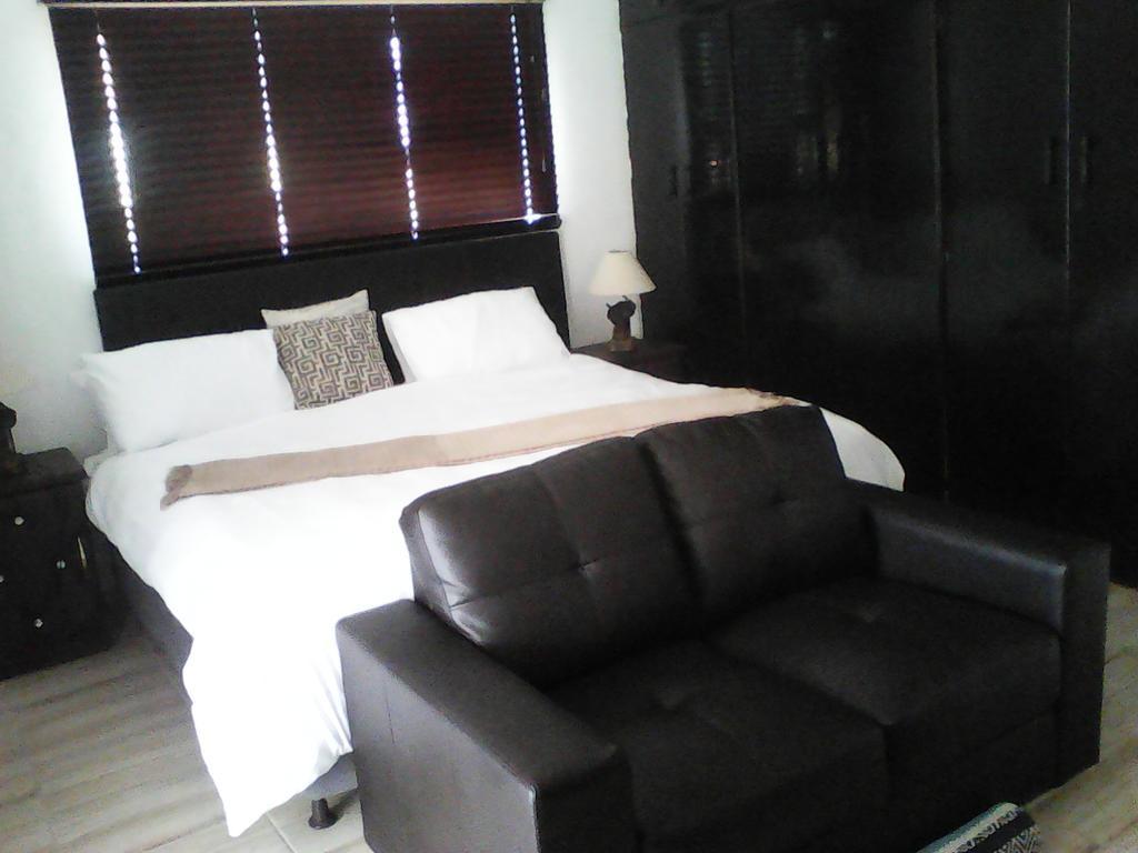 Aliwal Villa Guest Lodge Екстериор снимка