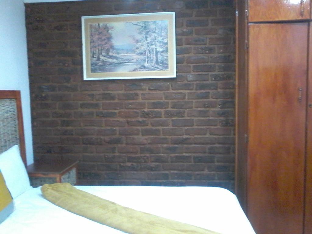 Aliwal Villa Guest Lodge Екстериор снимка