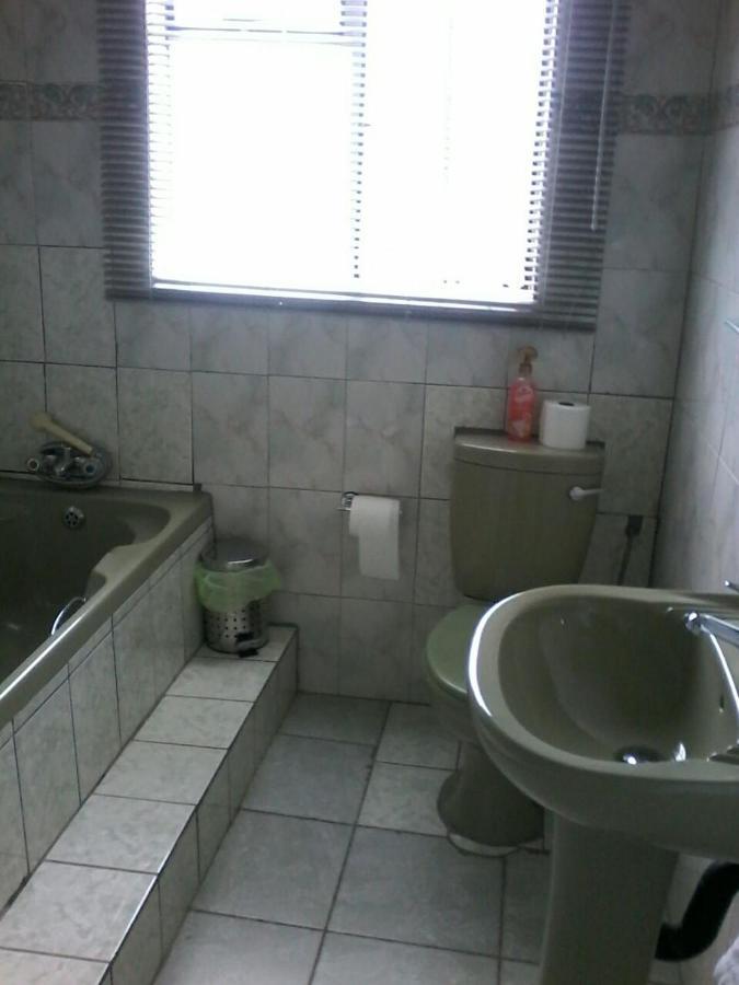 Aliwal Villa Guest Lodge Екстериор снимка